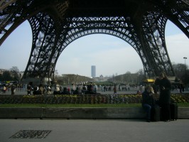 Eiffel prizsi tornya 