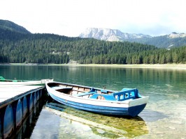 Durmitor Nemzeti Park A Fekete-tó kékben