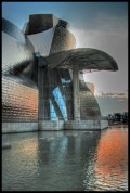 Guggenheim Múzeum, Bilbao - titániumba öltöztetve - 